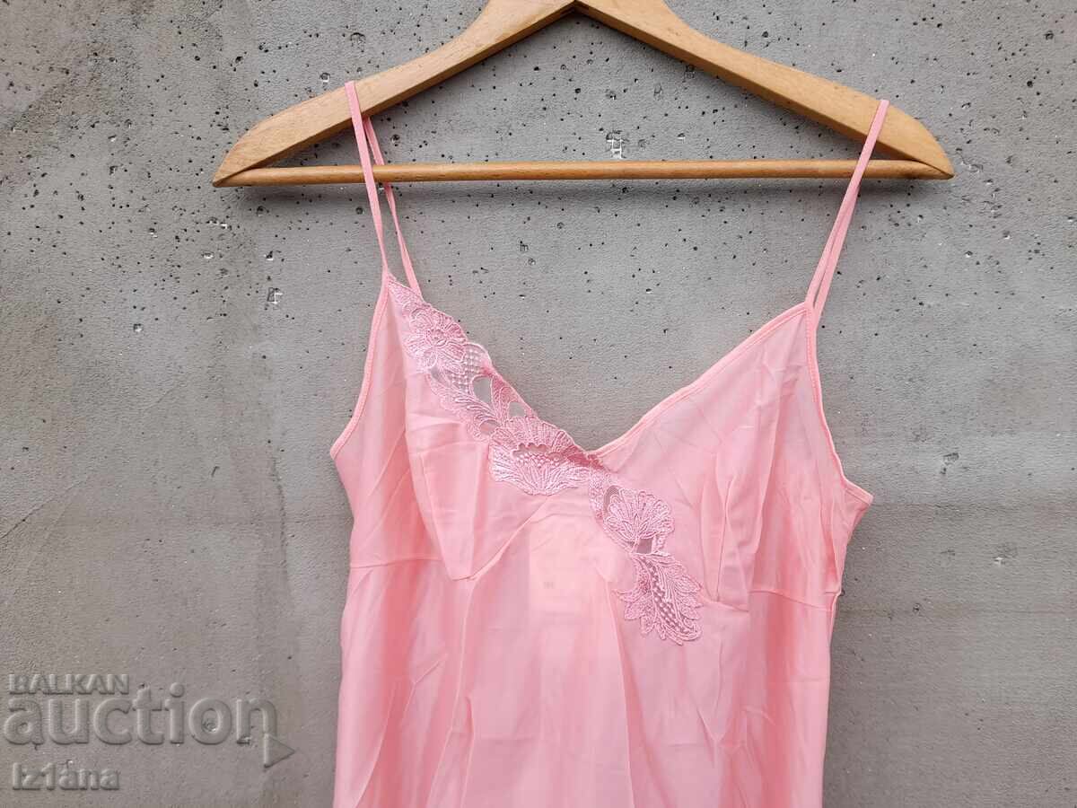 Ηλικιωμένες φόρμες με τιμή 22.00 BGN | € 11.25