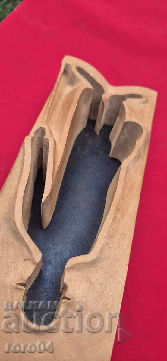 ΠΑΛΑΙΑ ΒΟΥΛΓΑΡΙΚΗ ΞΥΛΙΝΗ ΓΛΥΠΤΙΚΗ - ΤΣΑΠΛΙΝ - 7