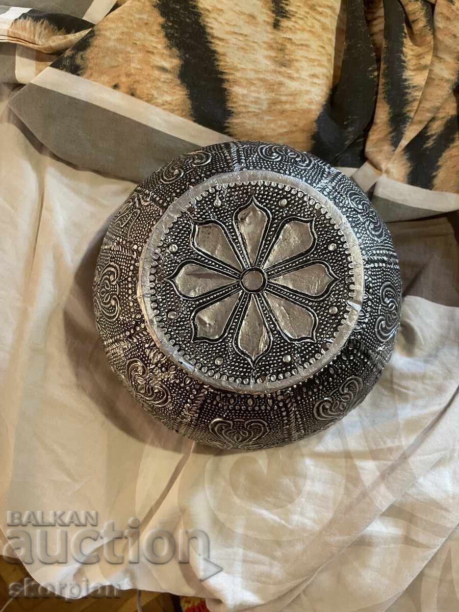 Veche bol oriental cu preț 25.00 BGN | € 12.78