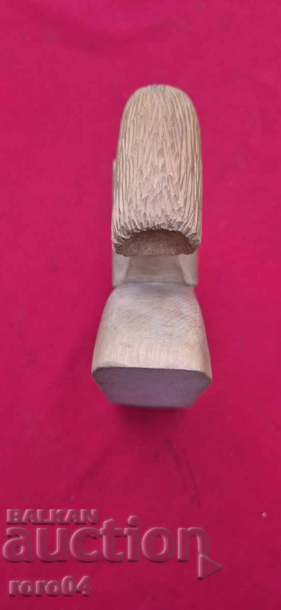 ΠΑΛΑΙΟ ΒΟΥΛΓΑΡΙΚΟ ΞΥΛΙΝΟ ΓΛΥΠΤΟ με τιμή 57.00 BGN | € 29.14