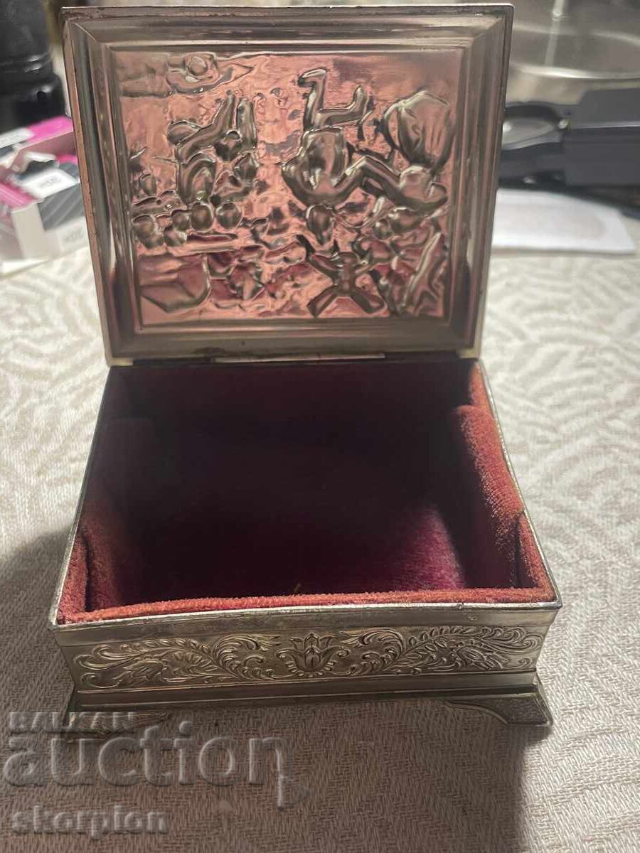 Cutie veche pentru bijuterii - 7