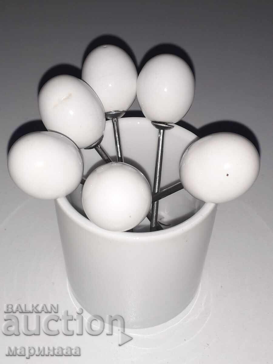 КОМПЛЕКТ ШИШЧЕТА. ПОРЦЕЛАН с цена 5.00 лв. | € 2.56 КОМПЛЕКТ ШИШЧЕТА. ПОРЦЕЛАН с цена 5.00 лв. | € 2.56