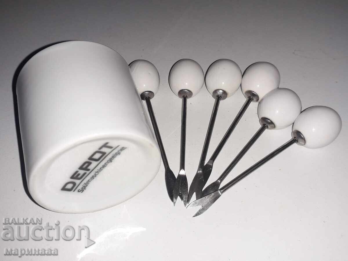 Аукцион КОМПЛЕКТ ШИШЧЕТА. ПОРЦЕЛАН Аукцион КОМПЛЕКТ ШИШЧЕТА. ПОРЦЕЛАН