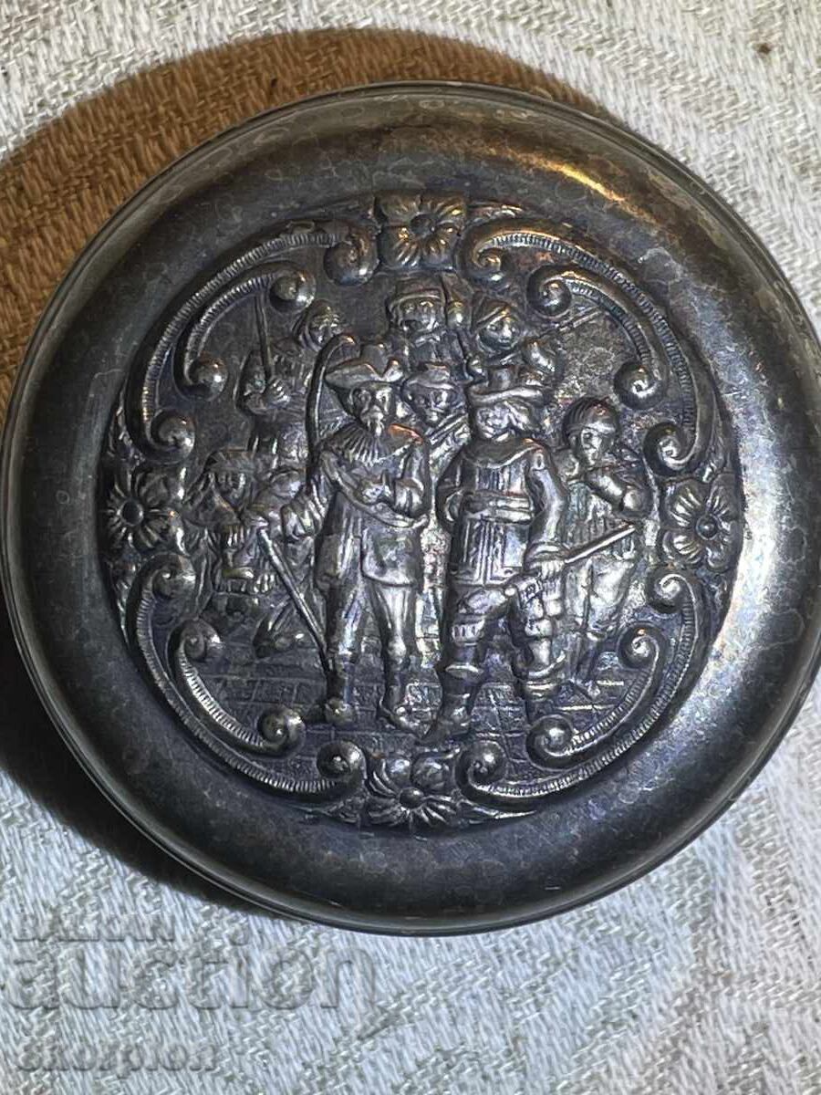 стара капачка за буркан