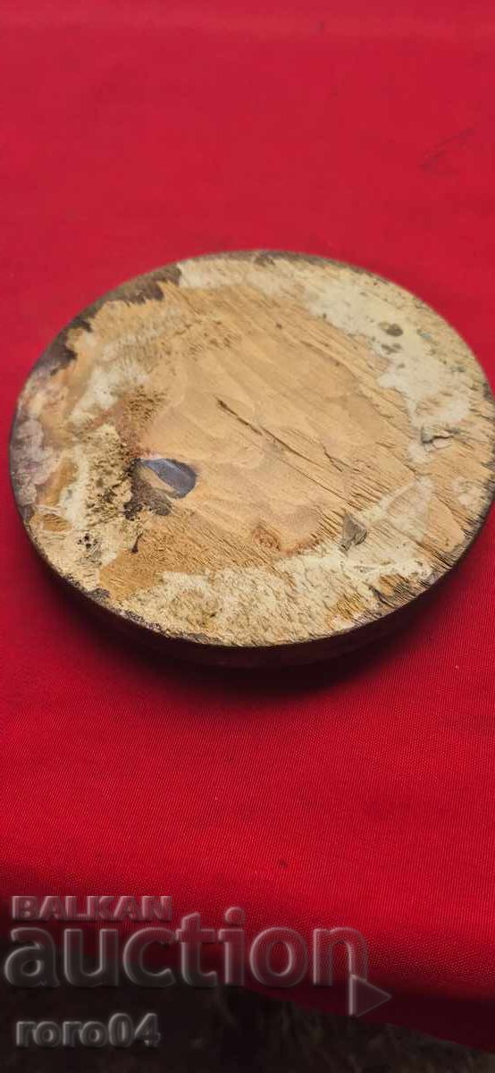 Δημοπρασία ΞΥΛΟΓΛΥΠΤΙΚΗ ΣΕ ΣΧΗΜΑ ΤΑΣΙ - ΞΥΛΙΝΟ ΔΙΑΚΟΣΜΗΤΙΚΟ