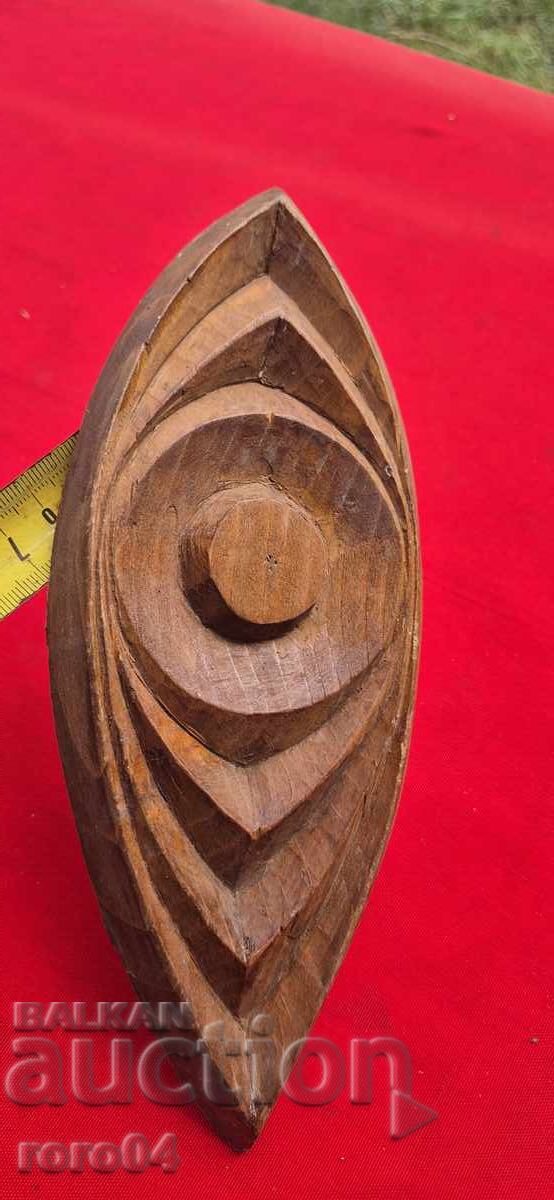 SCULPTURĂ DE PASTORAL - ORNAMENT DIN LEMN cu preț 27.00 BGN | € 13.80