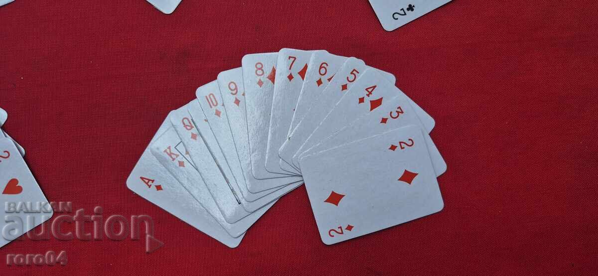 КАРТИ ЗА ИГРА - МИНЬОНИ - ОТЛИЧНИ - 5