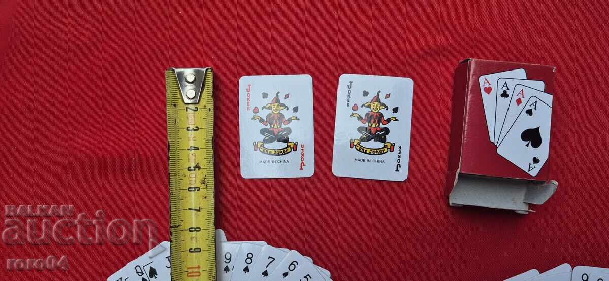 КАРТИ ЗА ИГРА - МИНЬОНИ - ОТЛИЧНИ - 6