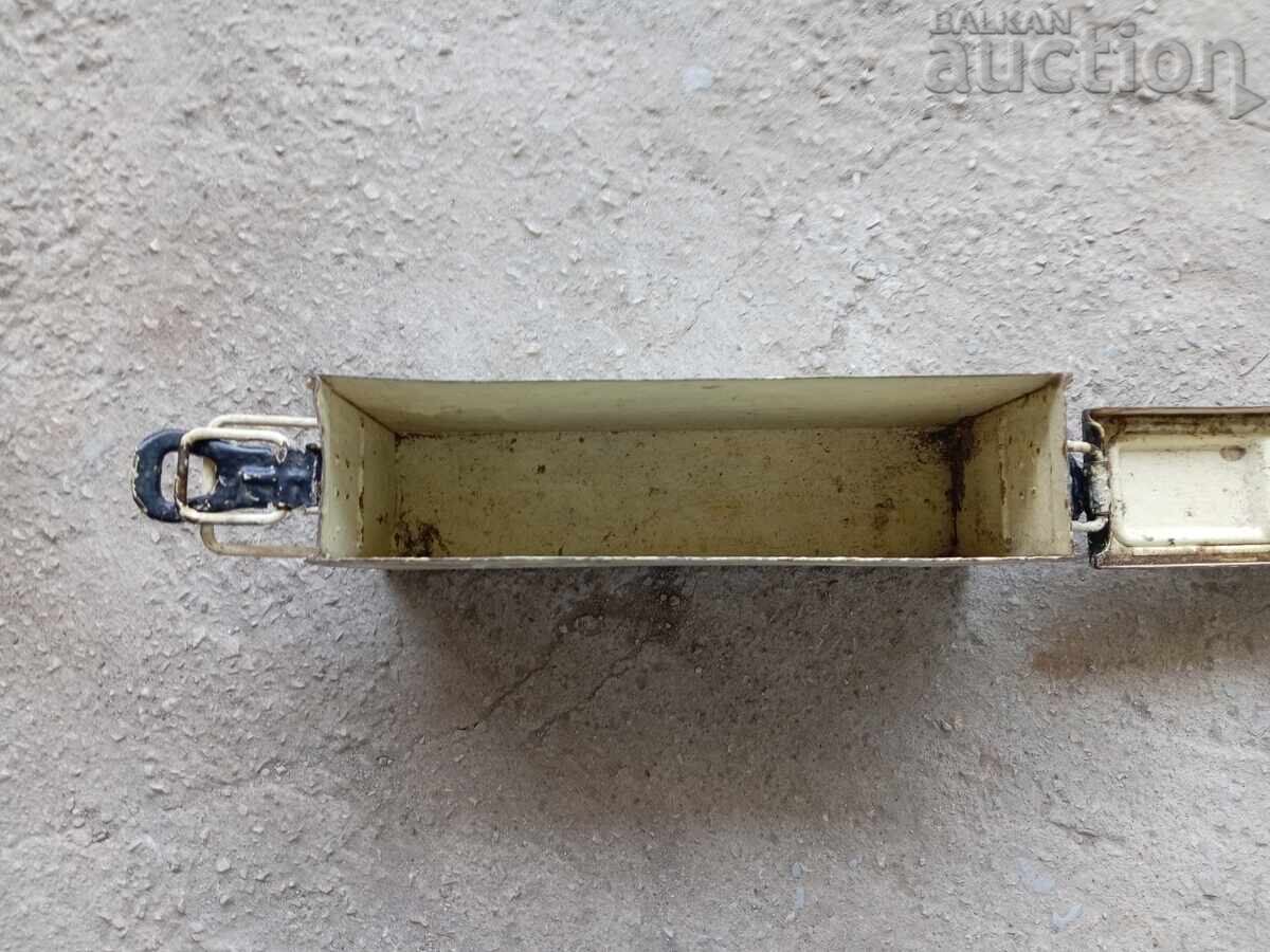 Delivery of Ammo box from a filling machine bdk 44 MG 34 42 WW2 WWII AMMO BOX