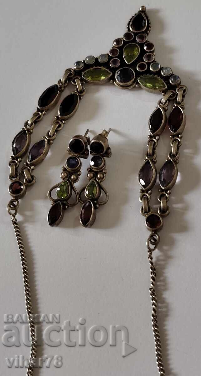 Доставка на Много красив сребърен комплект-колие и обеци