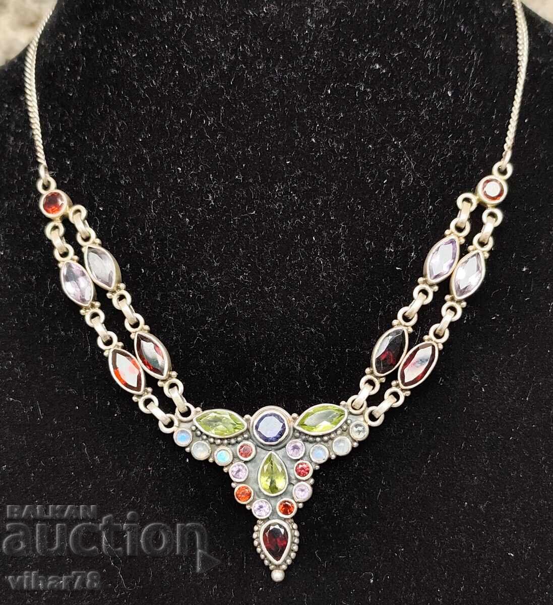 Много красив сребърен комплект-колие и обеци