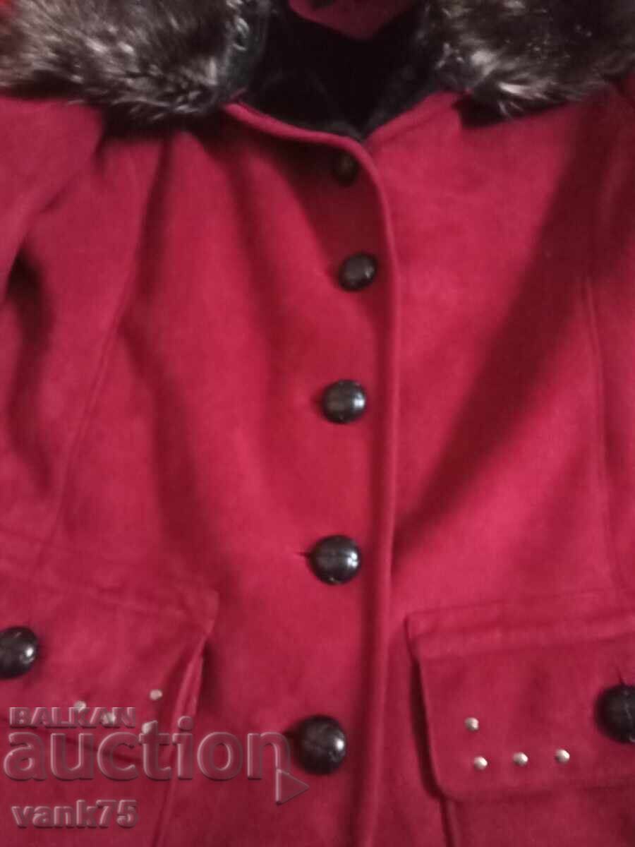 Palton Maro din piele întoarsă naturală, cu blană la interior Palton Maro din piele întoarsă naturală, cu blană la interior