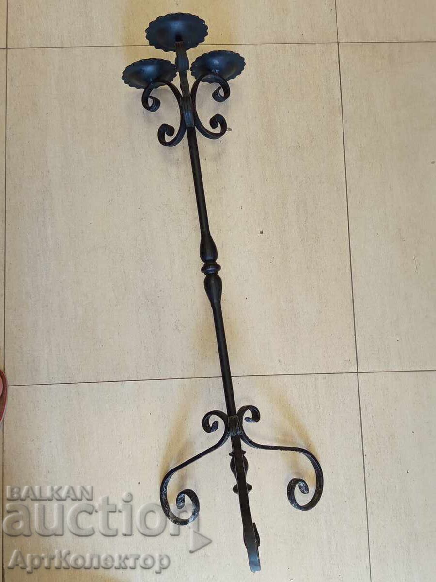 Ψηλό κηροπήγιο Παλιό σφυρήλατο σίδερο