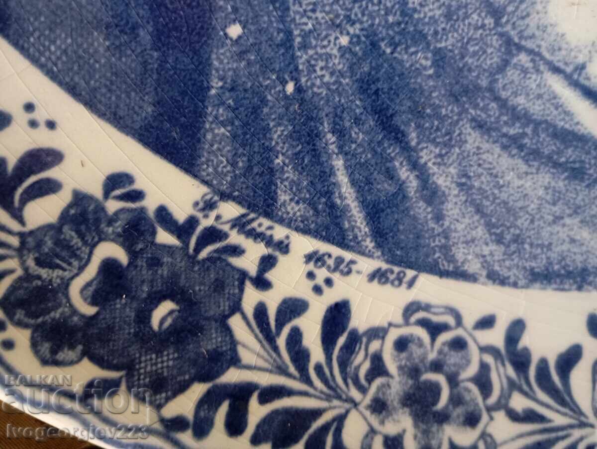 Auction  Decorative wall plate blue Delft