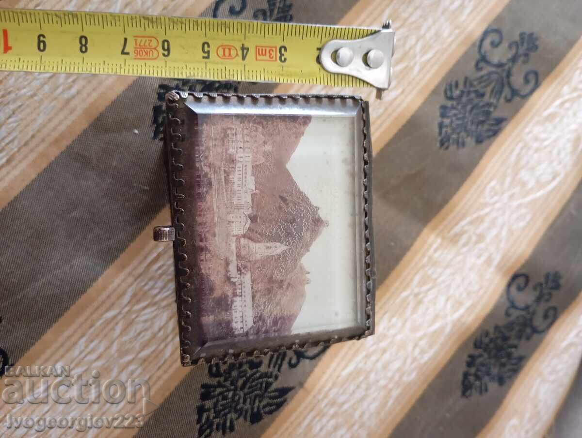 Livrarea Cutie veche filigranată Livrarea Cutie veche filigranată