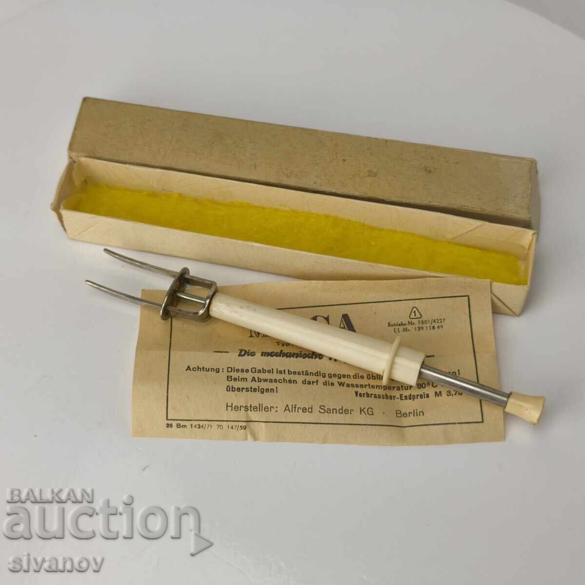 Veche furculiță mecanică pentru servire RDG #6042