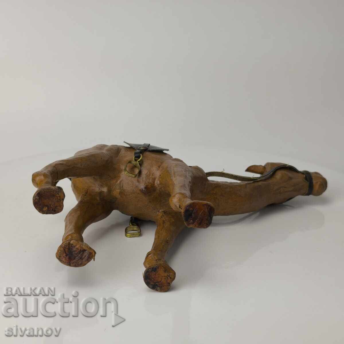 Δημοπρασία Παλιά καμήλα καφέ δέρμα 15 εκ ύψος #6044