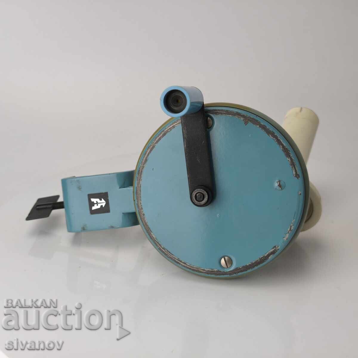 Παλιά μηχανή κουβαριάσματος νήματος κλωστών #6045 με τιμή 29.99 BGN | € 15.33 Παλιά μηχανή κουβαριάσματος νήματος κλωστών #6045 με τιμή 29.99 BGN | € 15.33