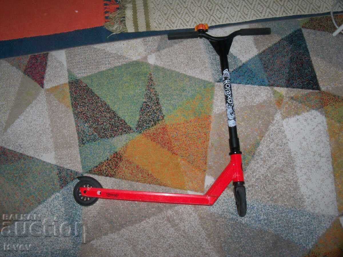 Oxelo freestyle scooter for children and adults up to 100kg with price 40.00 BGN | € 20.45 Oxelo freestyle scooter for children and adults up to 100kg with price 40.00 BGN | € 20.45