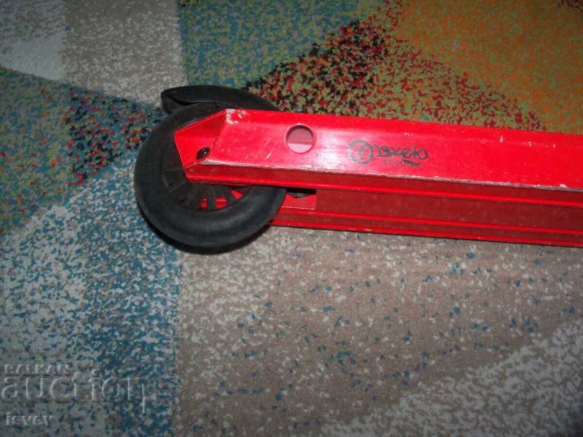 Delivery of Oxelo freestyle scooter for children and adults up to 100kg Delivery of Oxelo freestyle scooter for children and adults up to 100kg