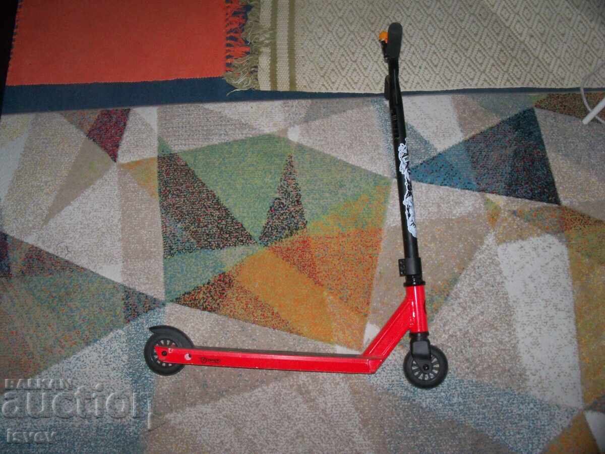 Oxelo freestyle scooter for children and adults up to 100kg Oxelo freestyle scooter for children and adults up to 100kg