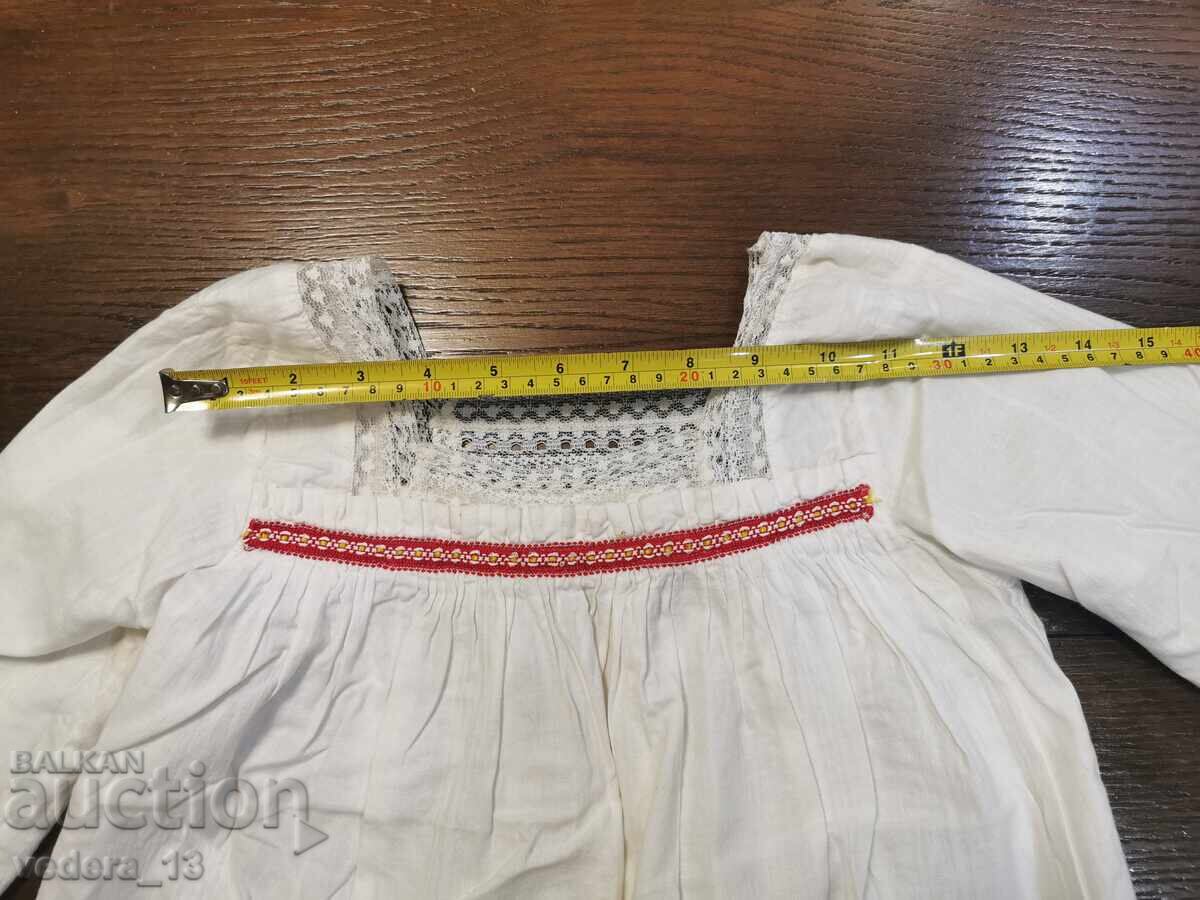 COSTUM POPULAR - CĂMAȘĂ PENTRU COPII cu preț 35.00 BGN | € 17.90