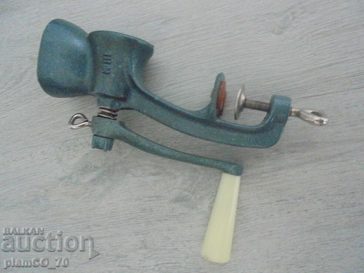 №*8120 стара ръчна мелничка за кафе/подправки/семена -IDEAL