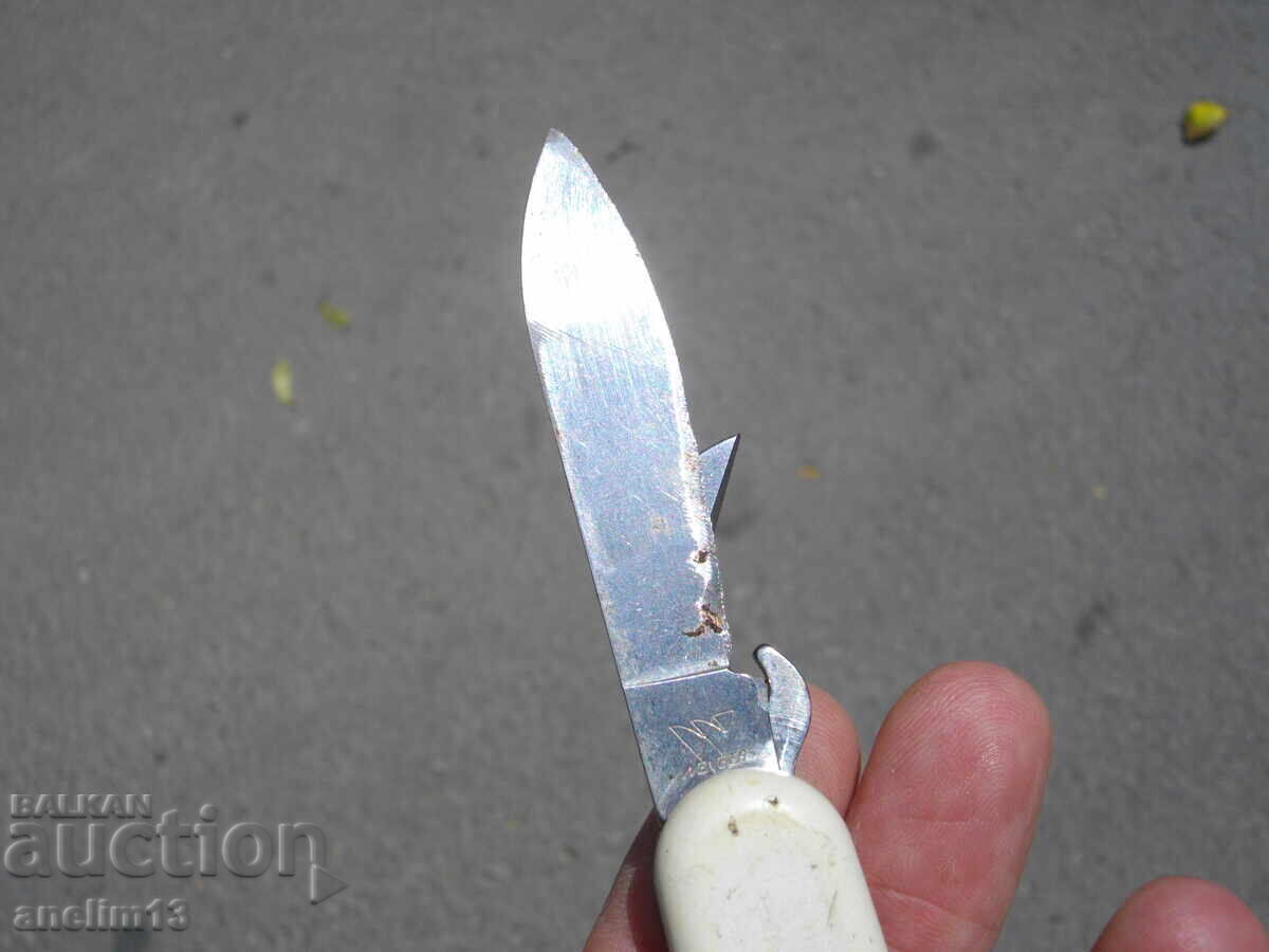 Collector's Pocket Knife WENGER DELEMONT with price 40.00 BGN | € 20.45 Collector's Pocket Knife WENGER DELEMONT with price 40.00 BGN | € 20.45