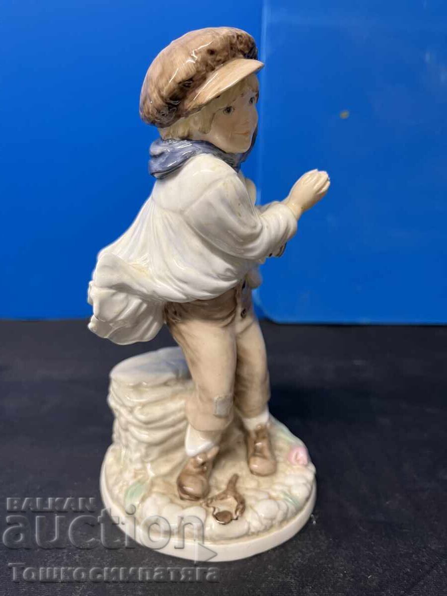 Συλλεκτικό πορσελάνινο Coalport - "The Boy" με τιμή 60.00 BGN | € 30.68
