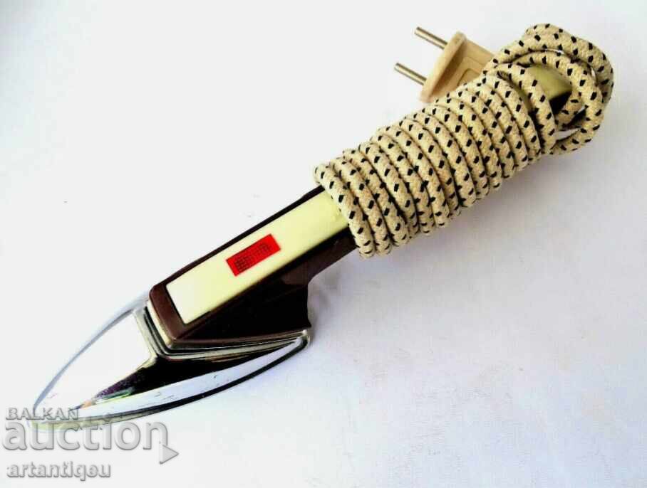 Αρχικό σοβιετικό μίνι ηλεκτρικό σίδερο - λειτουργικό με τιμή 50.00 BGN | € 25.56 Αρχικό σοβιετικό μίνι ηλεκτρικό σίδερο - λειτουργικό με τιμή 50.00 BGN | € 25.56