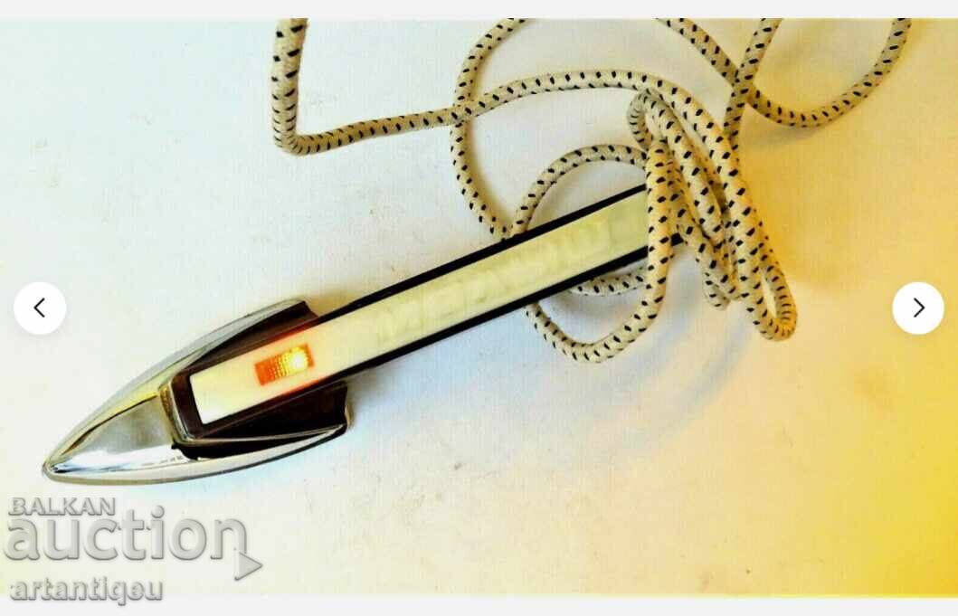 Αρχικό σοβιετικό μίνι ηλεκτρικό σίδερο - λειτουργικό Αρχικό σοβιετικό μίνι ηλεκτρικό σίδερο - λειτουργικό