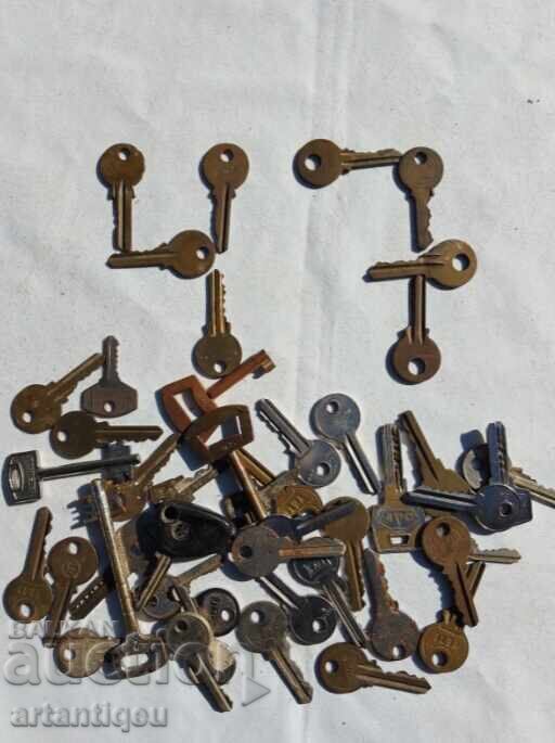 Αυθεντική παρτίδα 47 κλειδιών, συλλογή κλειδαρά, vintage κειμήλιο