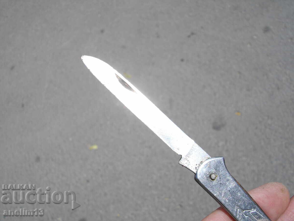 CUȚIT DE BUZUNAR DE COLECȚIE DESCHIZĂTOR PETKO DENEV cu preț 25.00 BGN | € 12.78