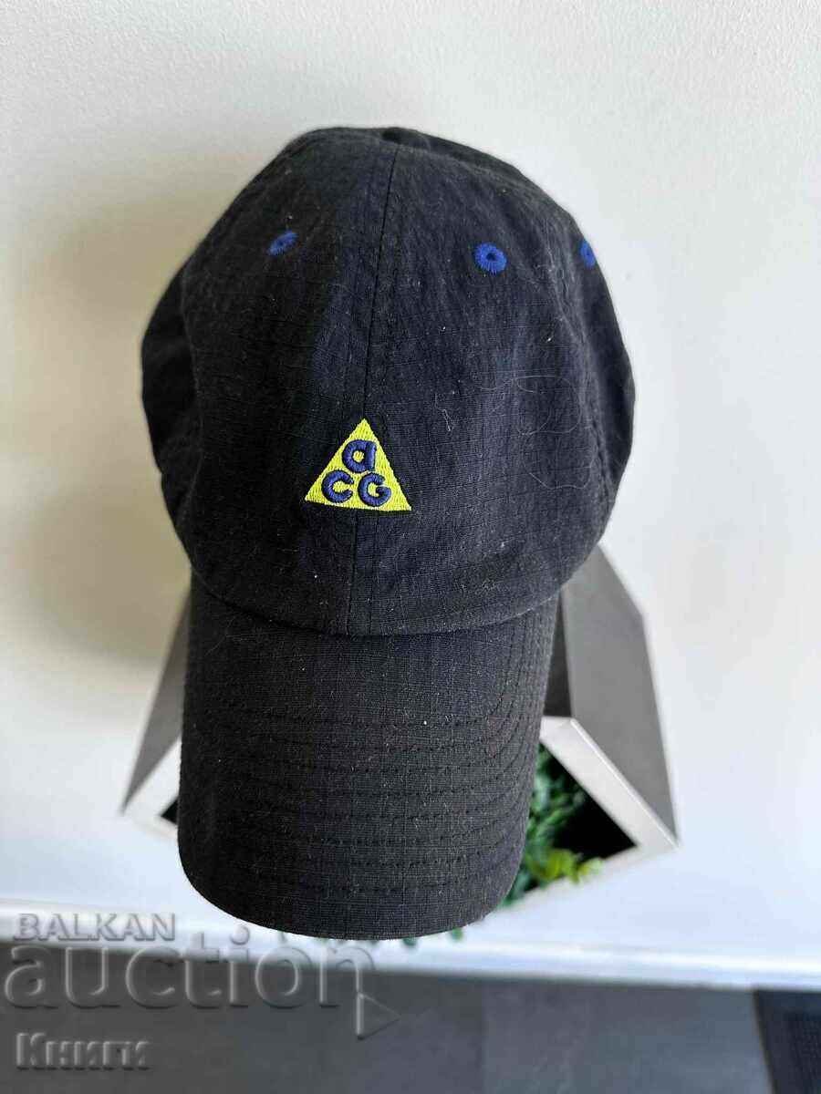 Cap with a visor Cap with a visor