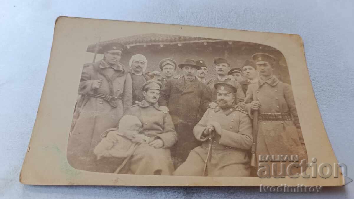 Снимка Офицери и войници на фронта П С В 1918