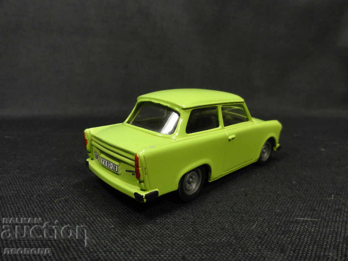 Доставка на 1/43 РЕТРО МЕТАЛНА КОЛИЧКА TRABANT 601 VITESSE PORTUGAL