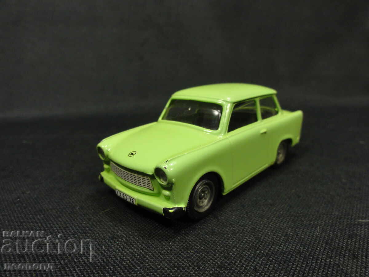 1/43 РЕТРО МЕТАЛНА КОЛИЧКА TRABANT 601 VITESSE PORTUGAL