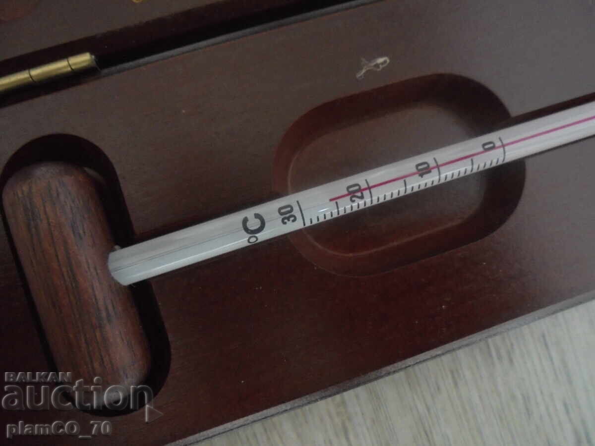 №*8122 стар термометър за вино - с кутия от дърво с цена 15.00 лв. | € 7.67 №*8122 стар термометър за вино - с кутия от дърво с цена 15.00 лв. | € 7.67