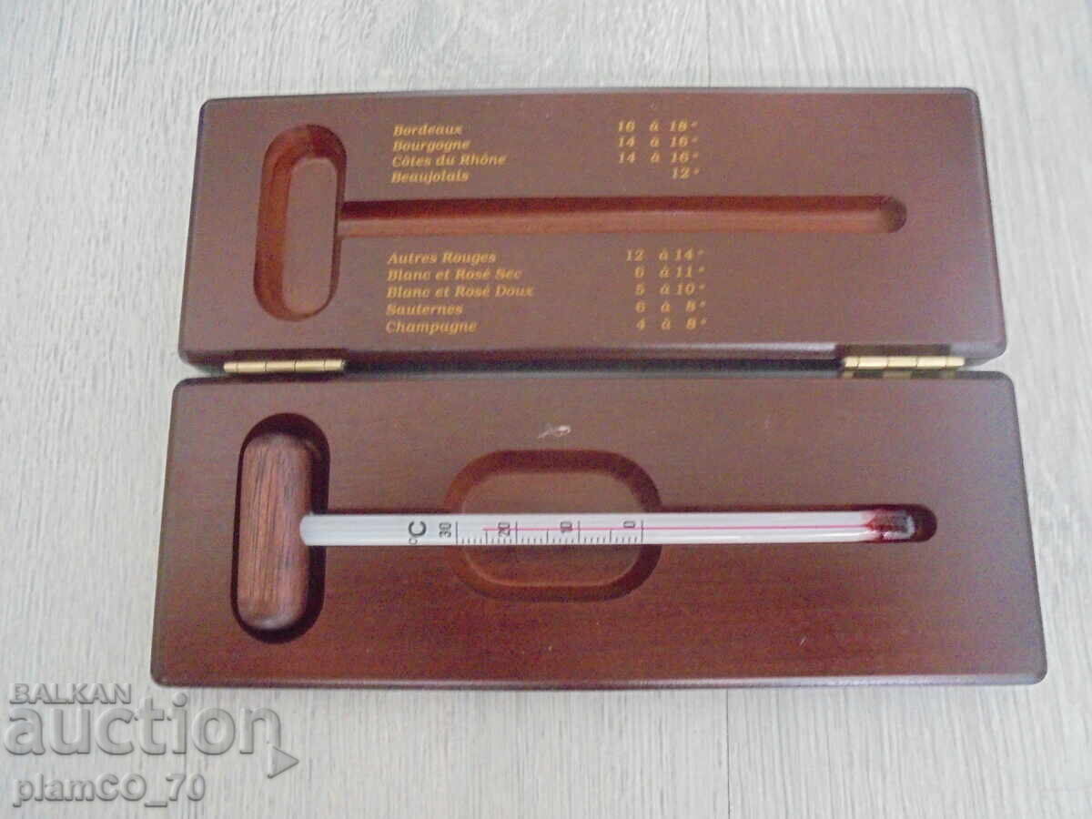 №*8122 стар термометър за вино - с кутия от дърво №*8122 стар термометър за вино - с кутия от дърво