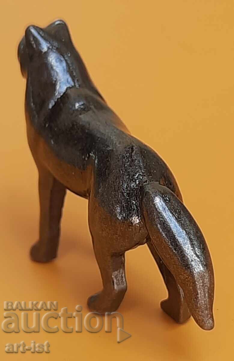 Metal miniature of a dog with price 30.00 BGN | € 15.34 Metal miniature of a dog with price 30.00 BGN | € 15.34