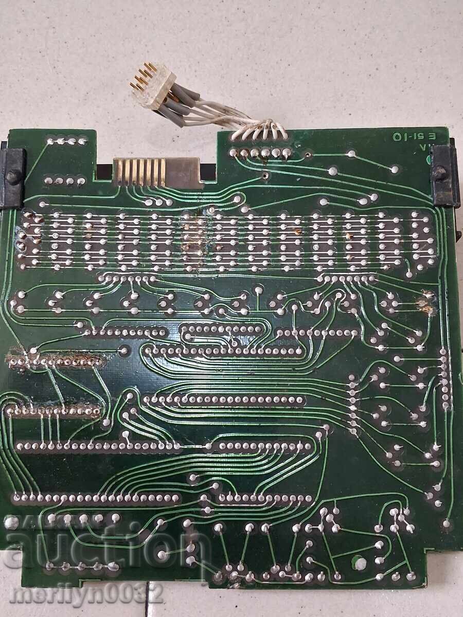 Placă de la calculator, calculator electronic, elka NRB cu preț 39.00 BGN | € 19.94 Placă de la calculator, calculator electronic, elka NRB cu preț 39.00 BGN | € 19.94