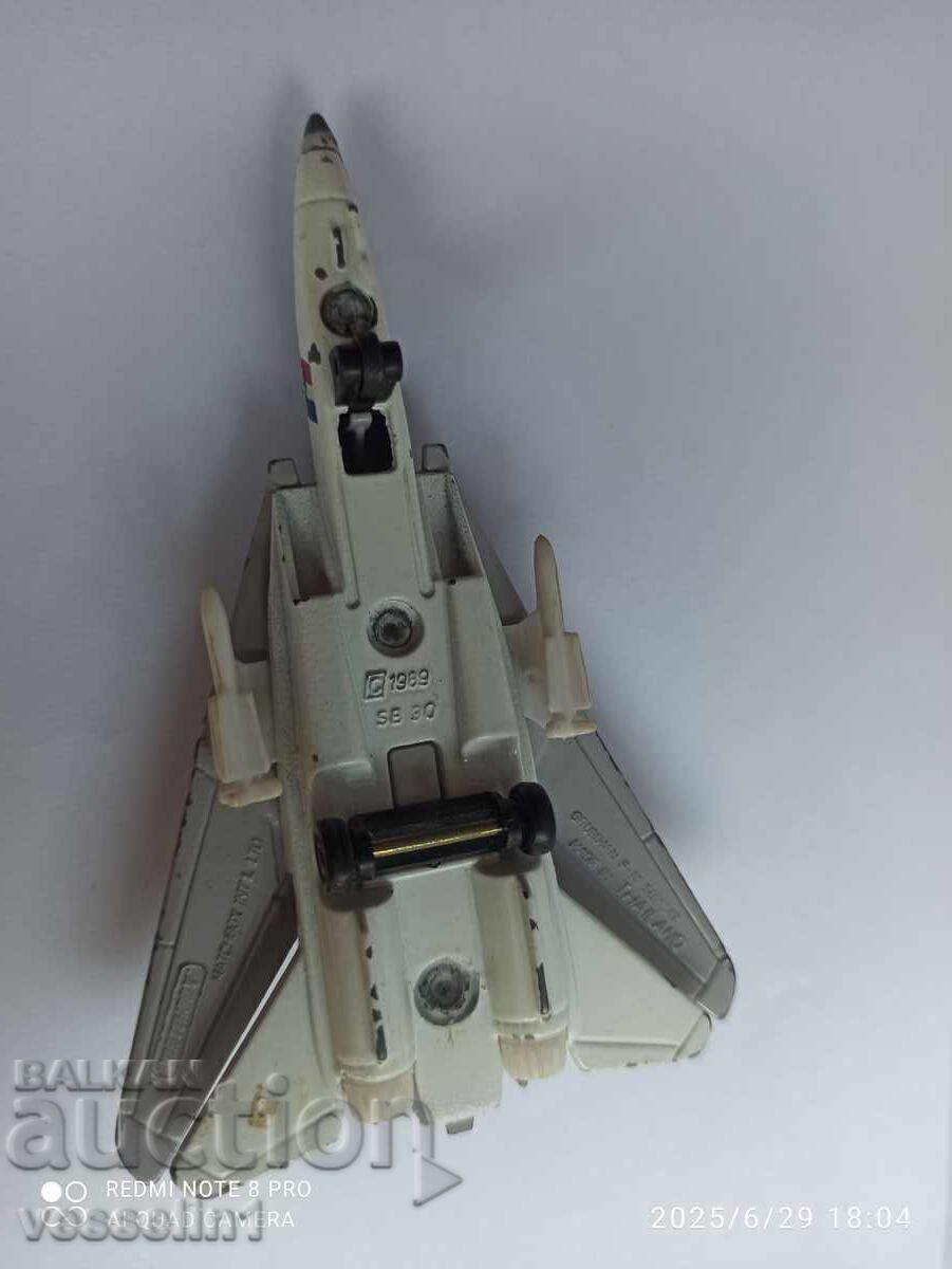 Аукцион Самолет matchbox стара играчка самолет1989мачбокс