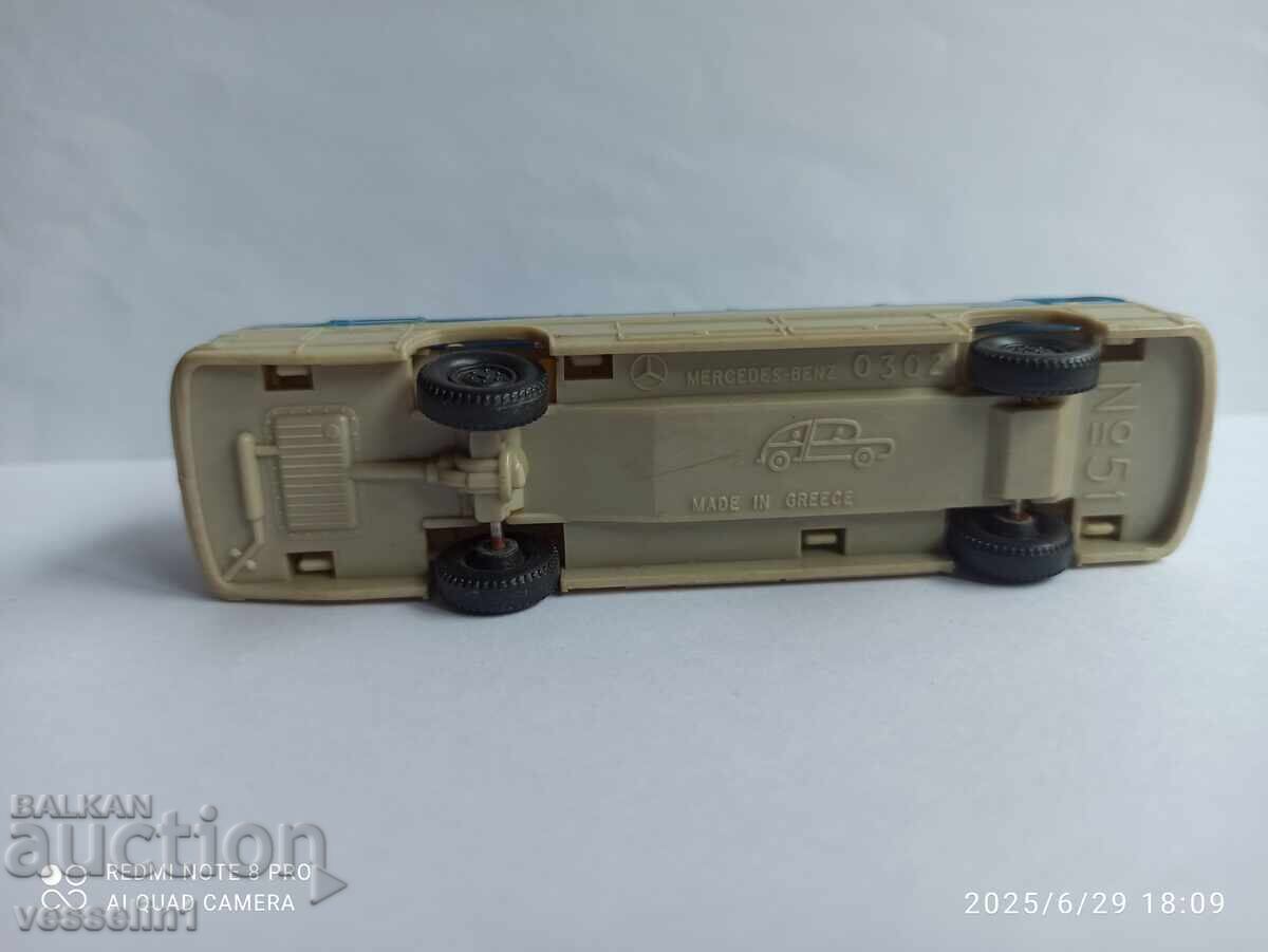 Delivery of Old toy bus Mercedes 1/87 Greece HO scale