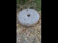 PIATRA CROMEL VECHE TAIATA