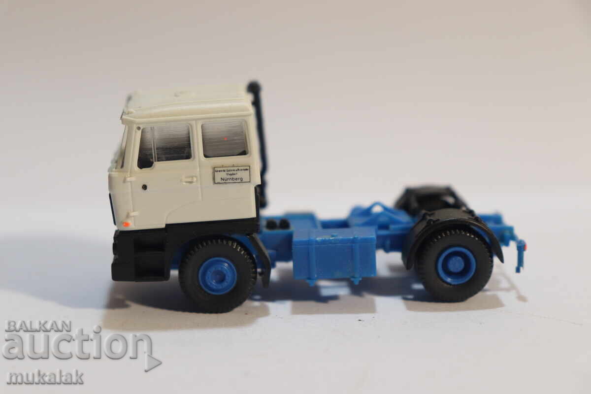 KIBRI 1:87 H0 DAF CAMION TRACTOR MODEL MAȘINUȚĂ cu preț 10.00 BGN | € 5.11