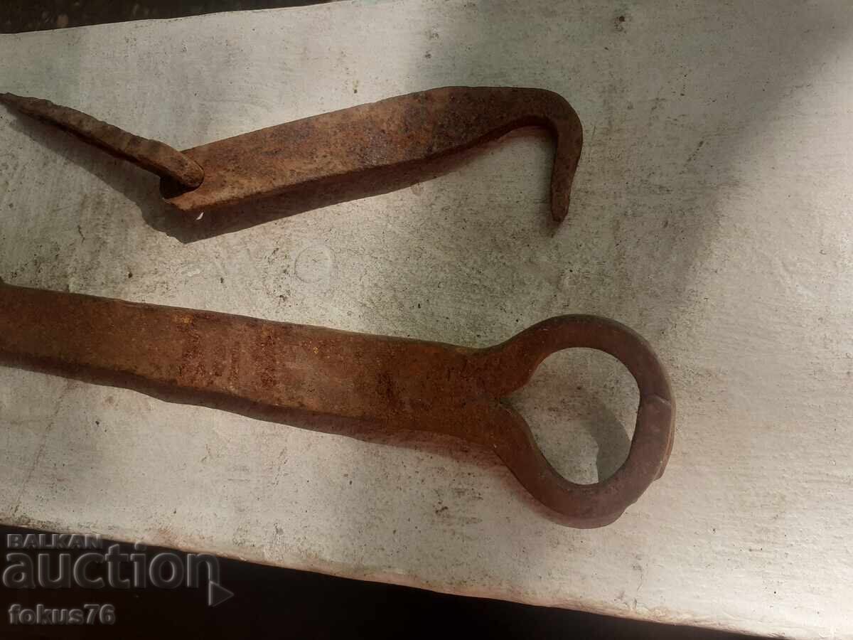 Vechi zăvoare forjate, zăvor, mânere pentru uși, porți cu preț 35.00 BGN | € 17.90