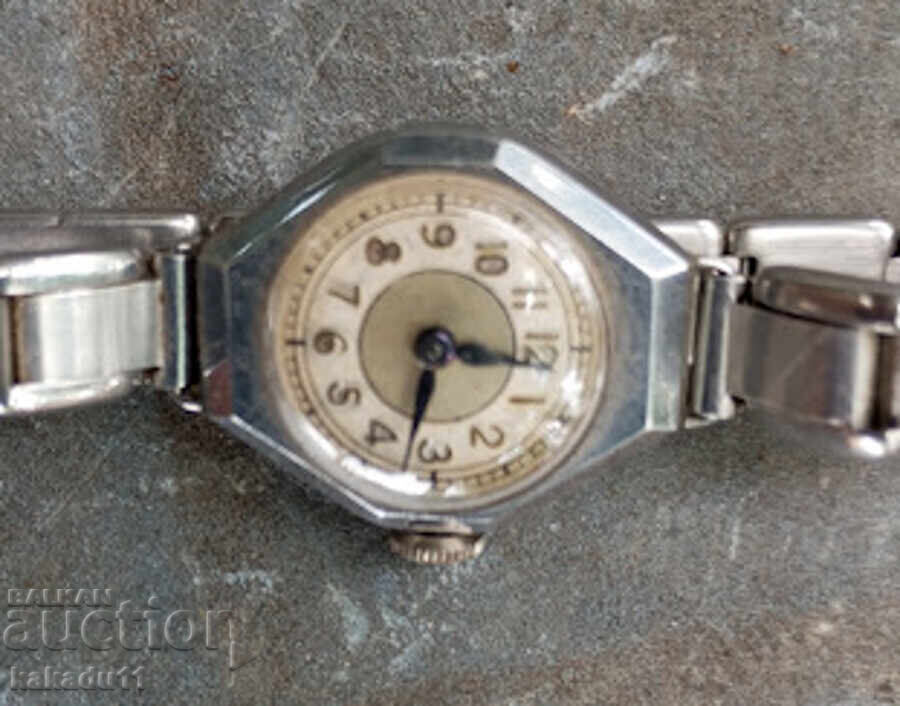 Original German ladies' watch from the 1940s with price 50.00 BGN | € 25.56 Original German ladies' watch from the 1940s with price 50.00 BGN | € 25.56