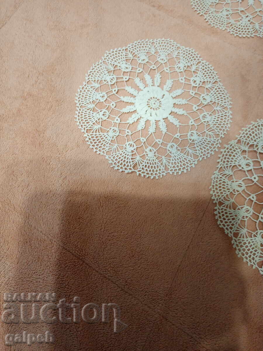 Delivery of NAPKINS ON ONE HOOK - 4 pcs. - diameter 17 cm