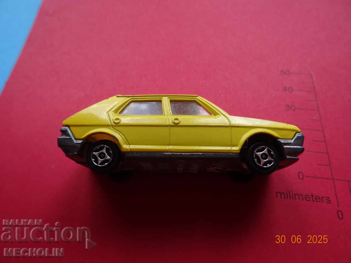 Collectible Metal Car FIAT RITMO