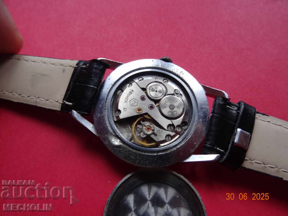 Ceas de colecție Poljot rusesc cu preț 26.00 BGN | € 13.29 Ceas de colecție Poljot rusesc cu preț 26.00 BGN | € 13.29